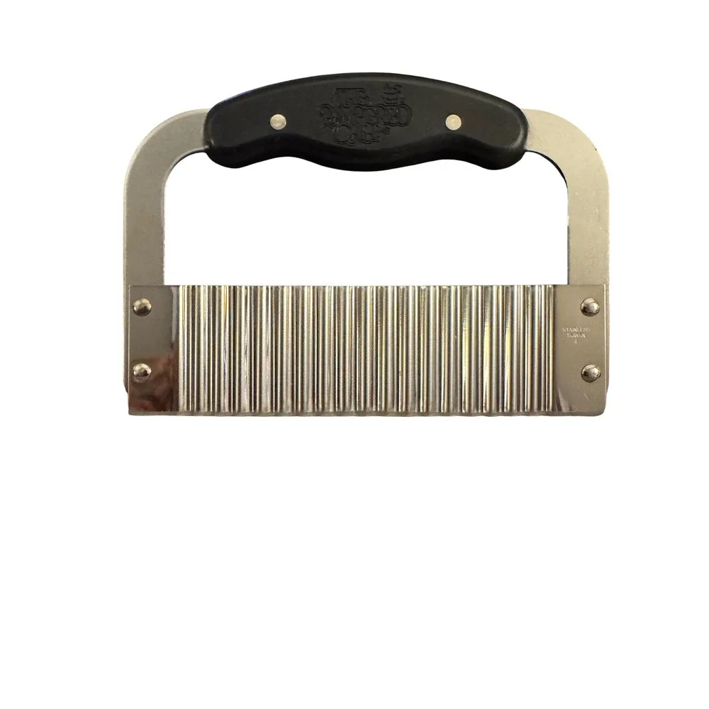 Pampered Chef Crinkle Cutter Stainless Steel Wavy Vegetable Slicer Black Handle